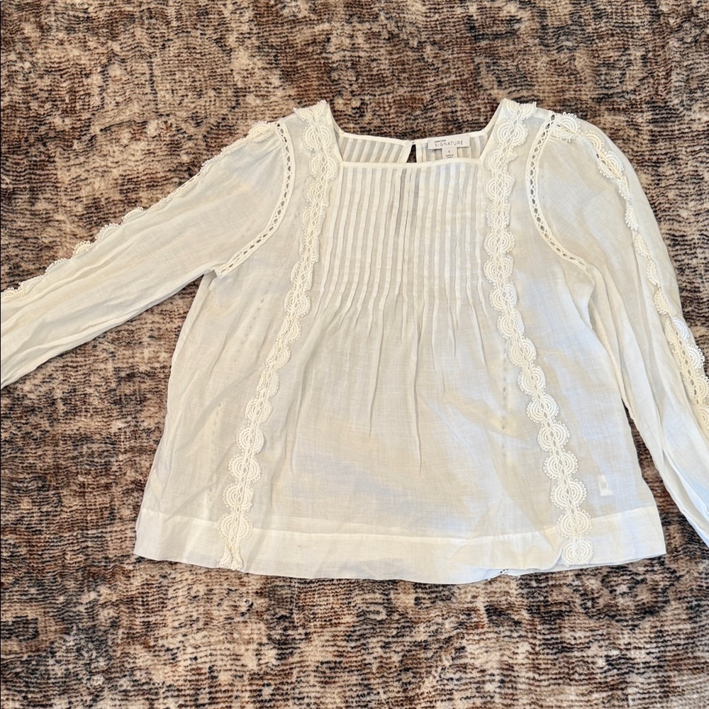 Nordstrom Signature Pintuck Crochet Appliqué blouse